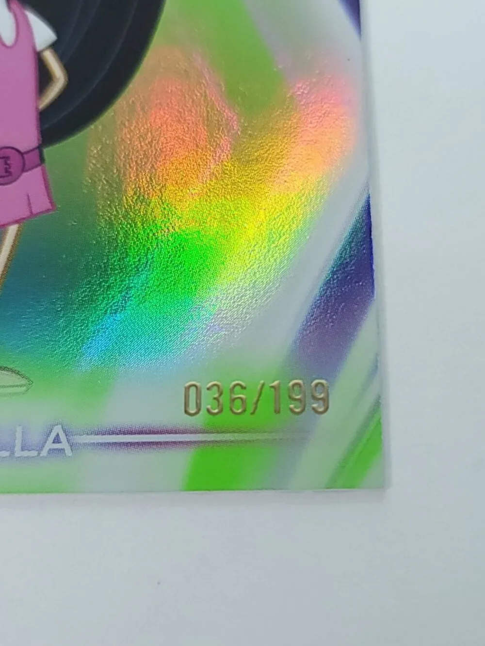 Isabella Topps 2026 Disney Neon Holo Parallel Refractor Limited 036/199 - Picture 2 of 4